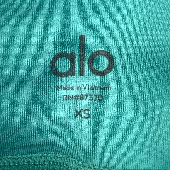 Alo Yoga Shorts Womens XS High Waist Biker in Teal Green Athletic Workout Wear - Picture 7 of 7